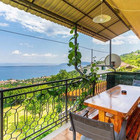 Awesome apartment in Lovran with 4 Bedrooms&WiFi Buitenkant foto