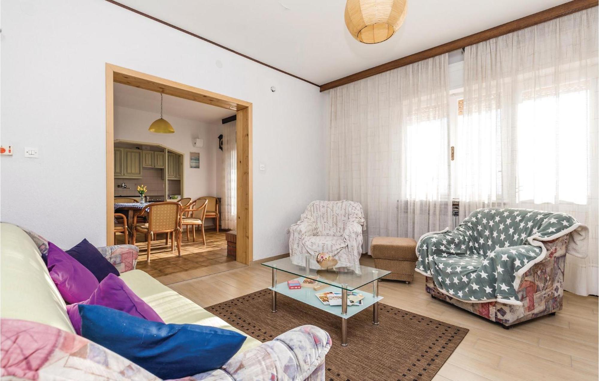 Awesome apartment in Lovran with 4 Bedrooms&WiFi Buitenkant foto