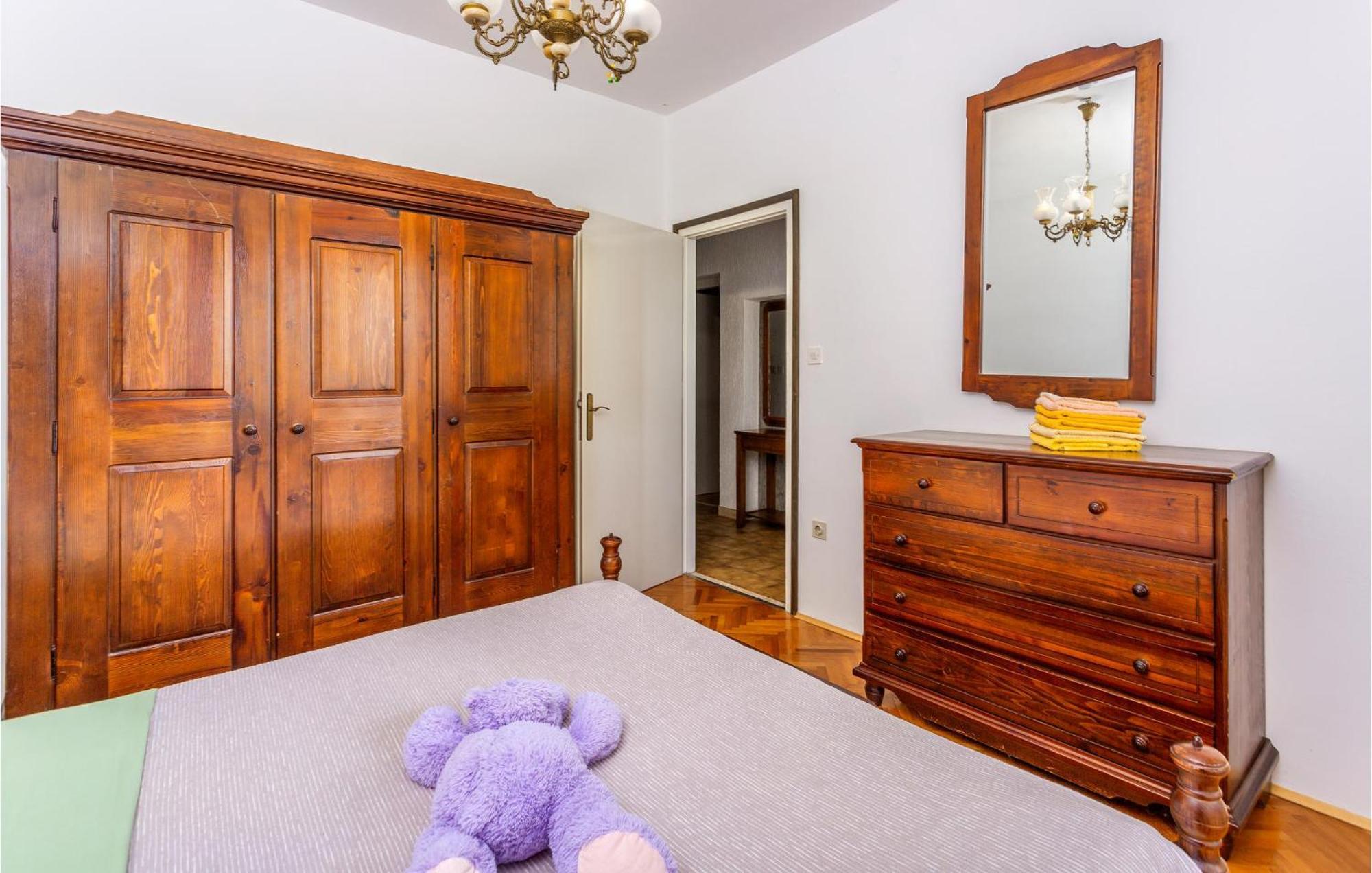 Awesome apartment in Lovran with 4 Bedrooms&WiFi Buitenkant foto